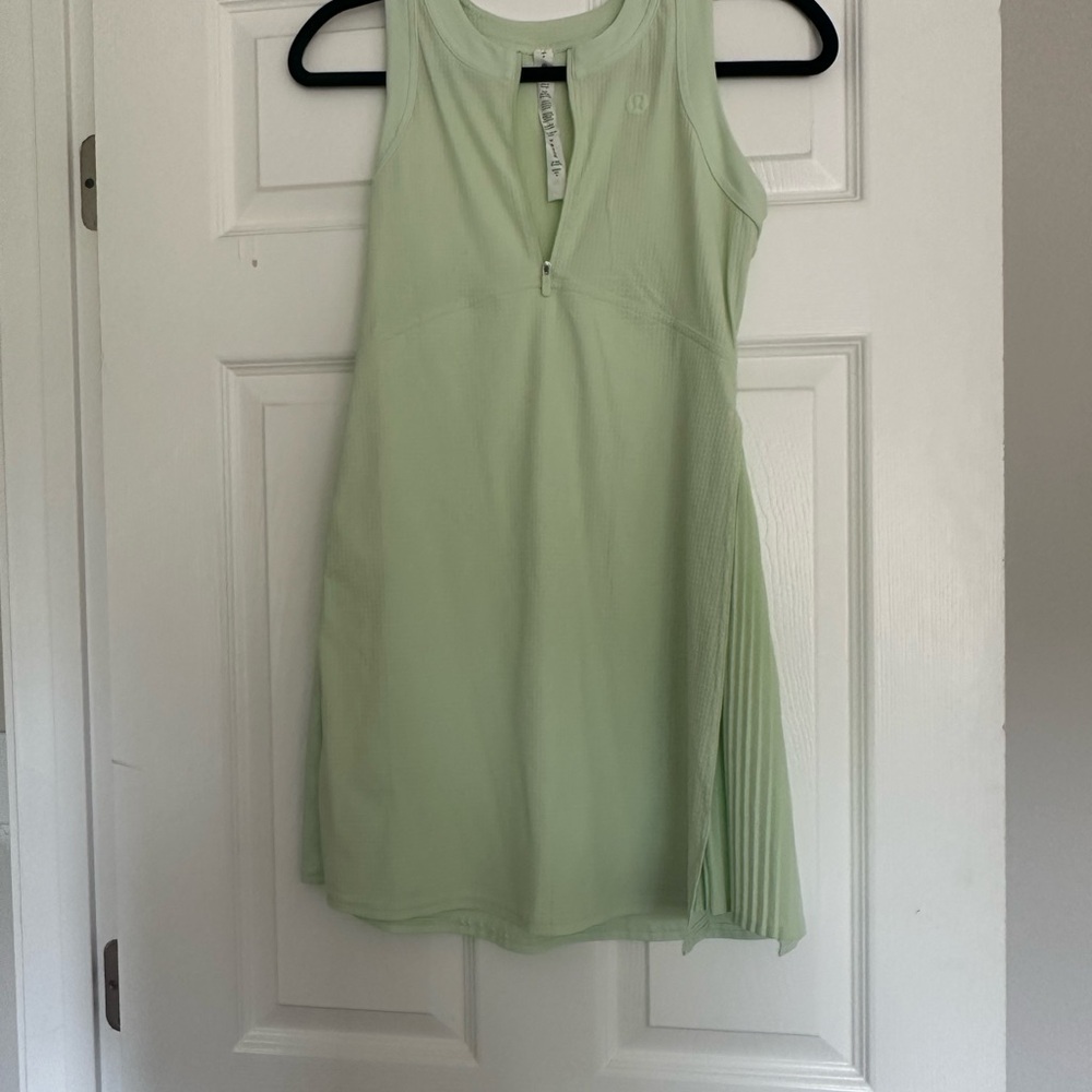 Lululemon Athletica Light Green Textured Top